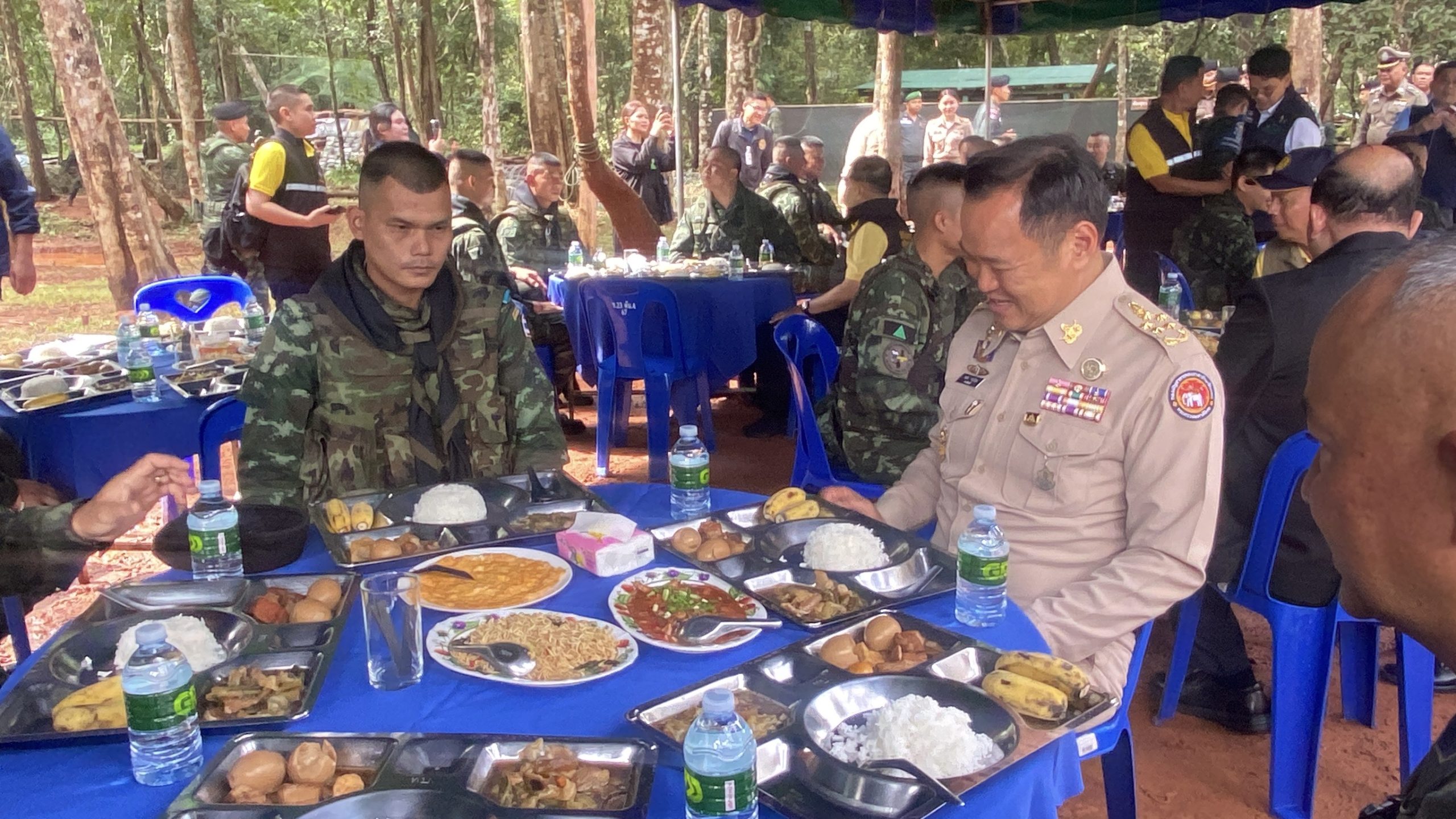 “อนุทิน” ตรวจเยี่ยมทหารชายแดนสุรินทร์